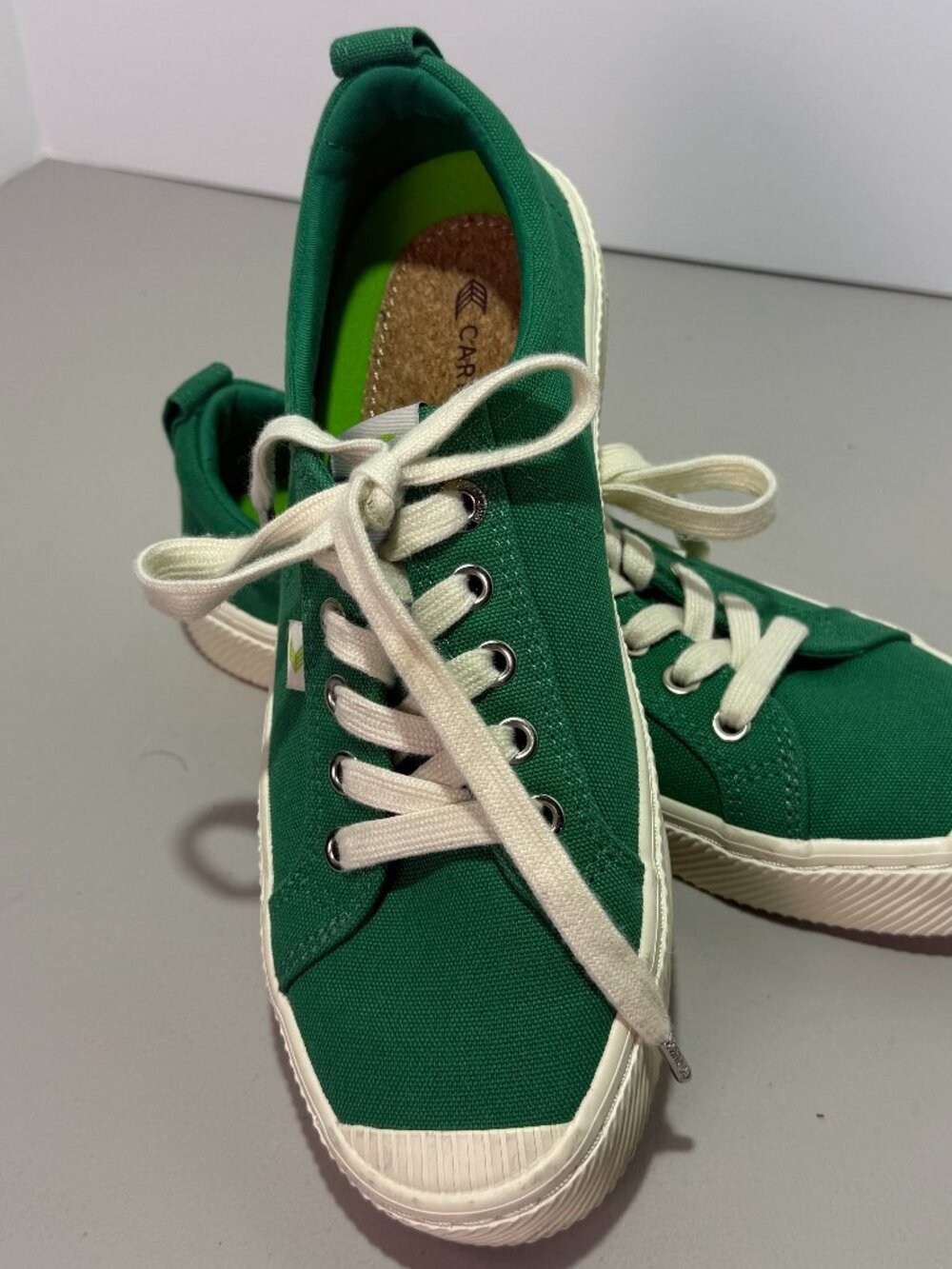 Cariuma OCA Low Green Organic Canvas Sneakers Womens 8 Mens 6.5